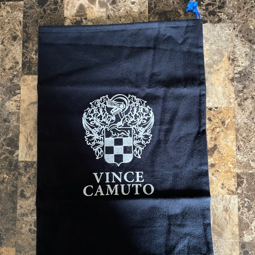 New Vince Camuto Cloth Dust Bag.